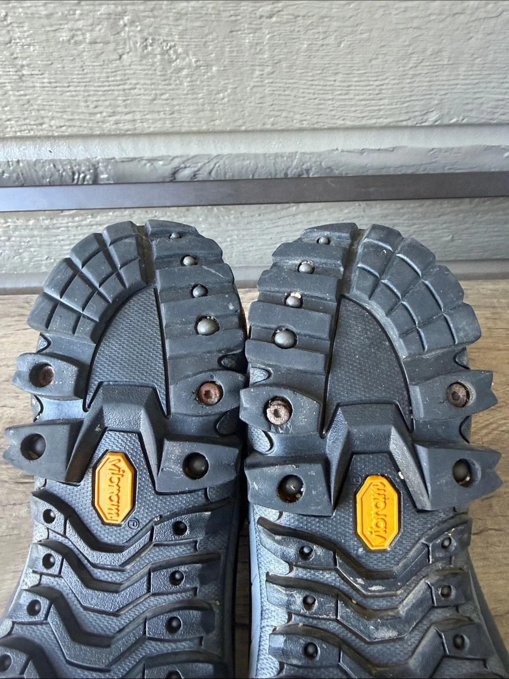 Merrell Men's Waterproof POLARTEC Hiking Boot - Black and Gray size 11.5